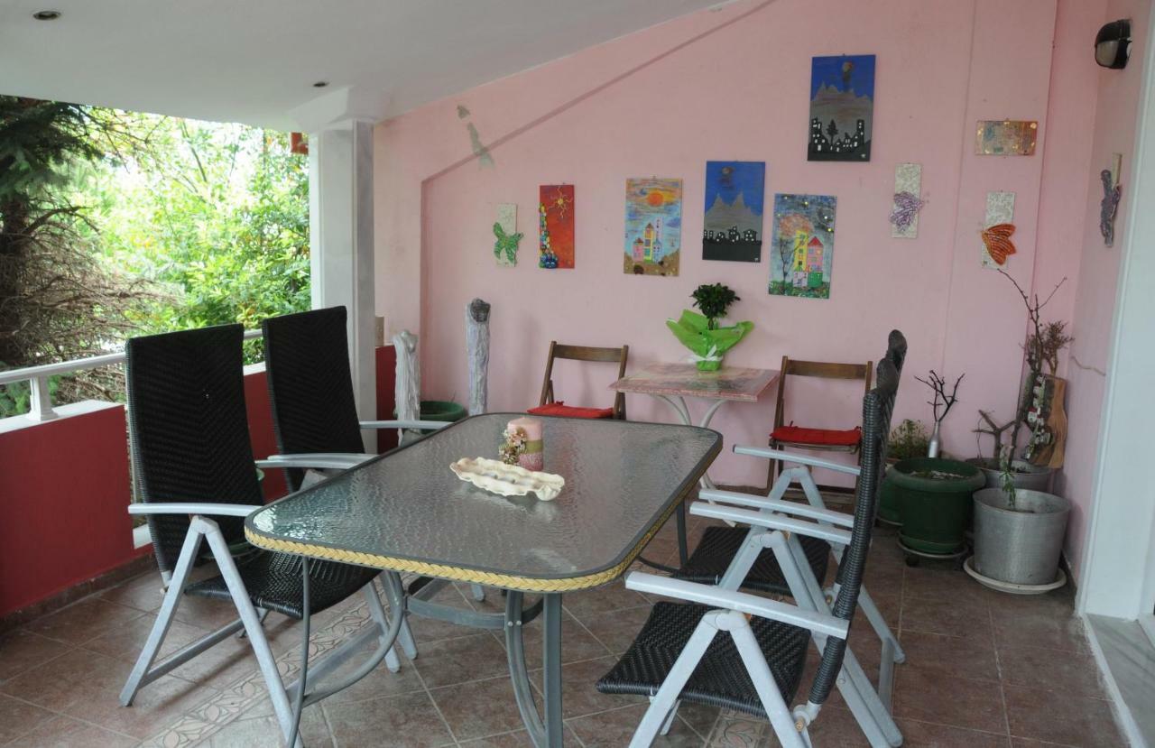 House Of Arts Apartment Pélla Exterior photo