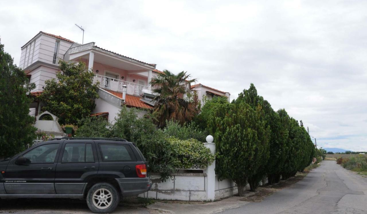 House Of Arts Apartment Pélla Exterior photo